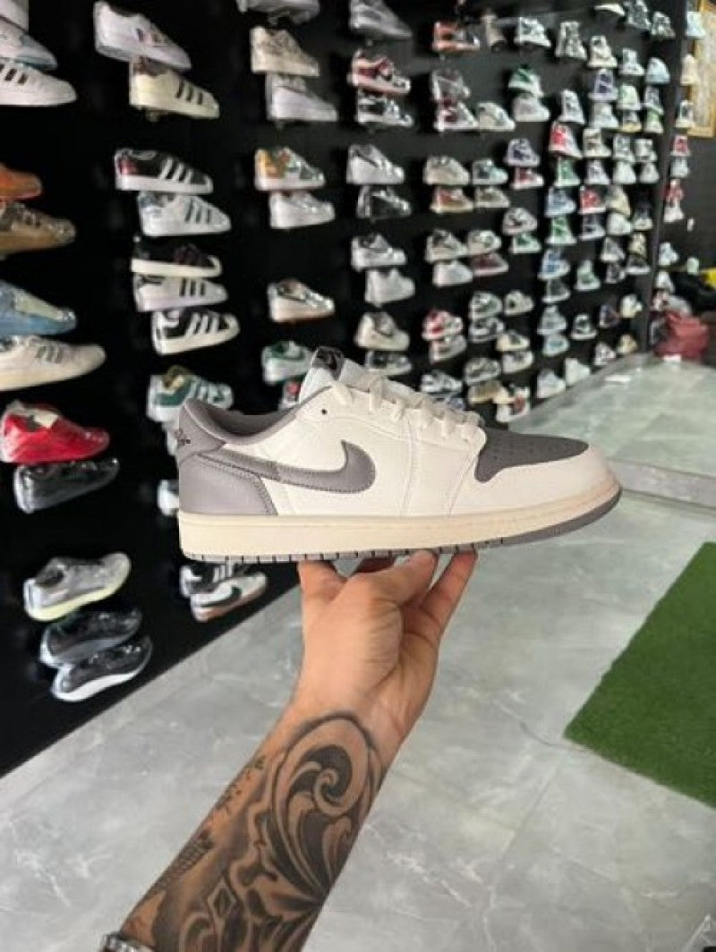 Nike AIR JORDAN 1 LOW ATMOSPHERE GREY