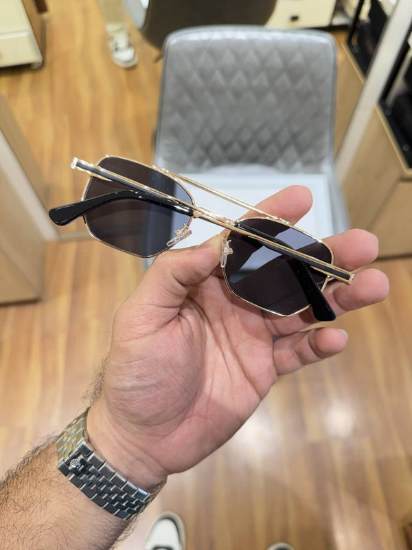 T henri 3845 gold black