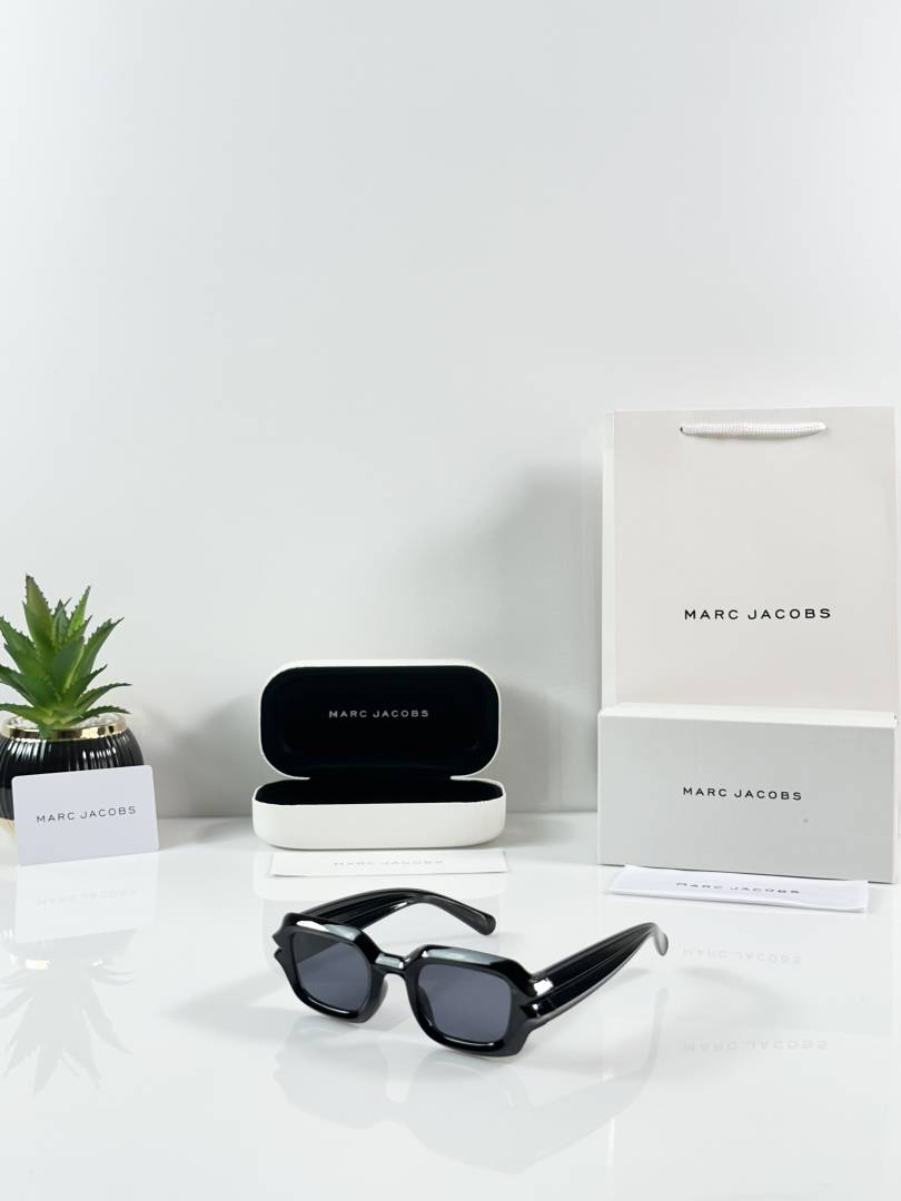 Marc Jacobs 3684 Black