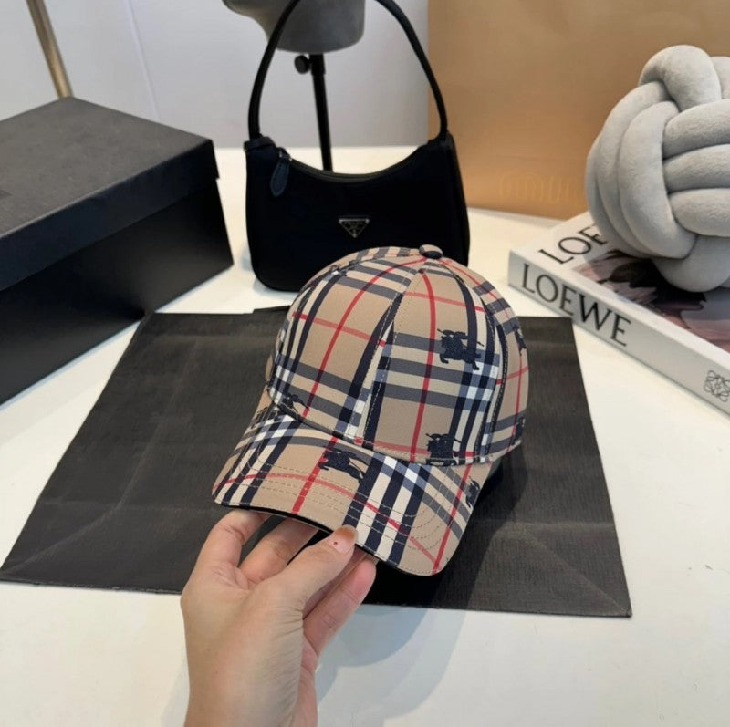 Burberry_NoReturn_Black_Equestrian_Knight_Monogram_Premium_Unisex_Cap_(With_Safety_Box)