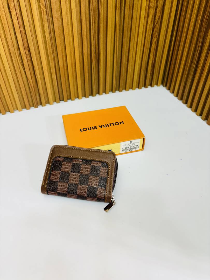 128 LV LOIUS VUTTON PREMIUM QUALITY WALLET