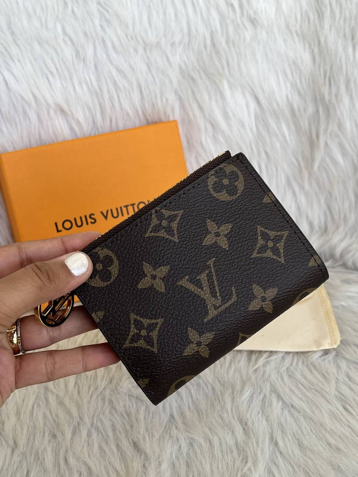 Louis Vuitton_Lisa_Inside-Brown_Flap_Wallet_With_OriginalBox_DustCover_Booklet_Highend style idea