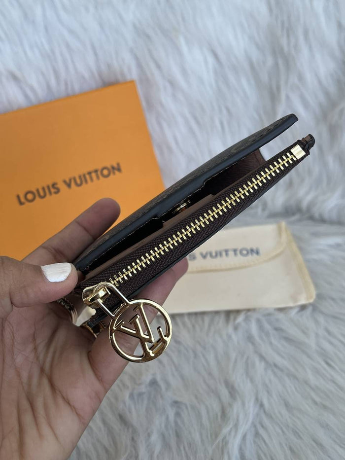 Louis Vuitton_Lisa_Inside-Brown_Flap_Wallet_With_OriginalBox_DustCover_Booklet_Highend style idea