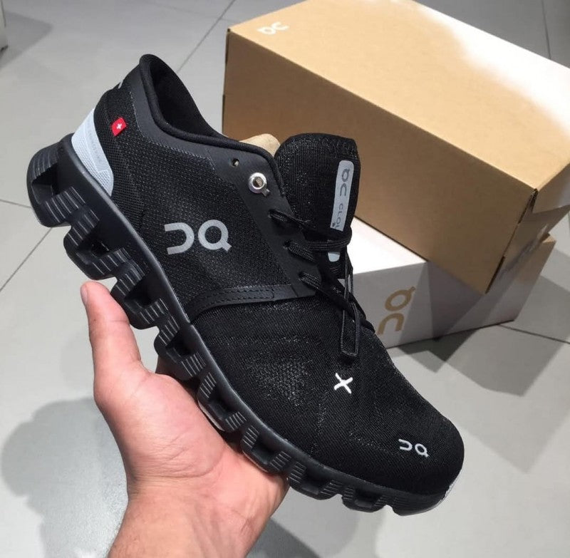 ON Cloud X 3 running trainers in all black