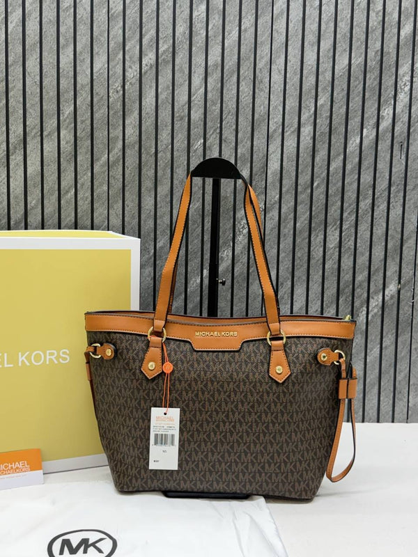 Michael Kors Jet Set Medium Tote With OriginalBox & DustCover