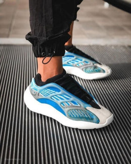 .Adiddas Yeezy 700 V3 Arzareth