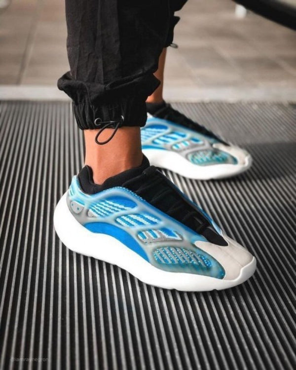 .Adiddas Yeezy 700 V3 Arzareth