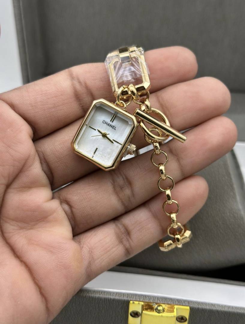 Chanel WATCH 151