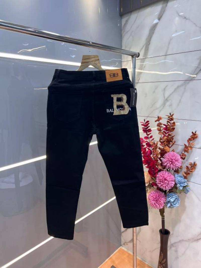 Balenciaga a Black Imported Lycra Slim Fit Ankle Lenght Denim with Embroidered Logo Sale Offer 3057