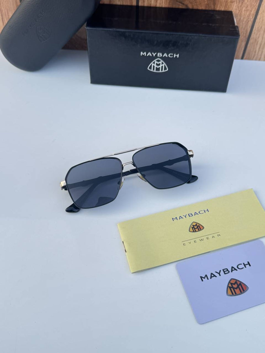 Maybach_236_gold_black