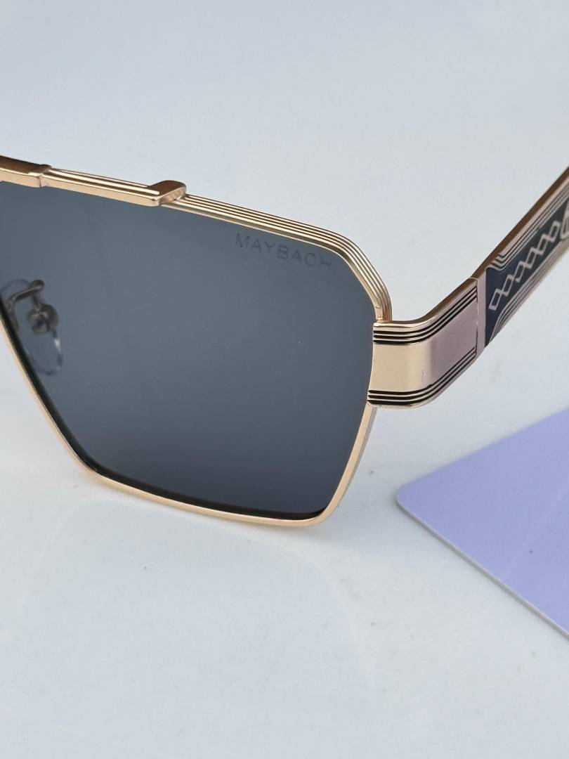 Maybach7345_gold_black
