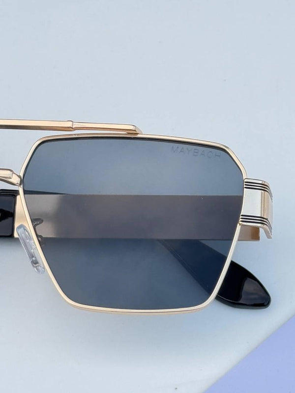 Maybach7345_gold_black