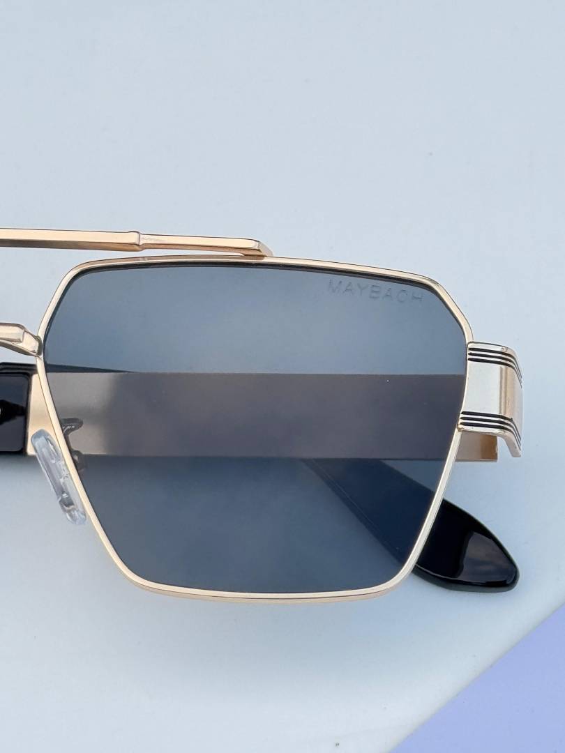 Maybach7345_gold_black