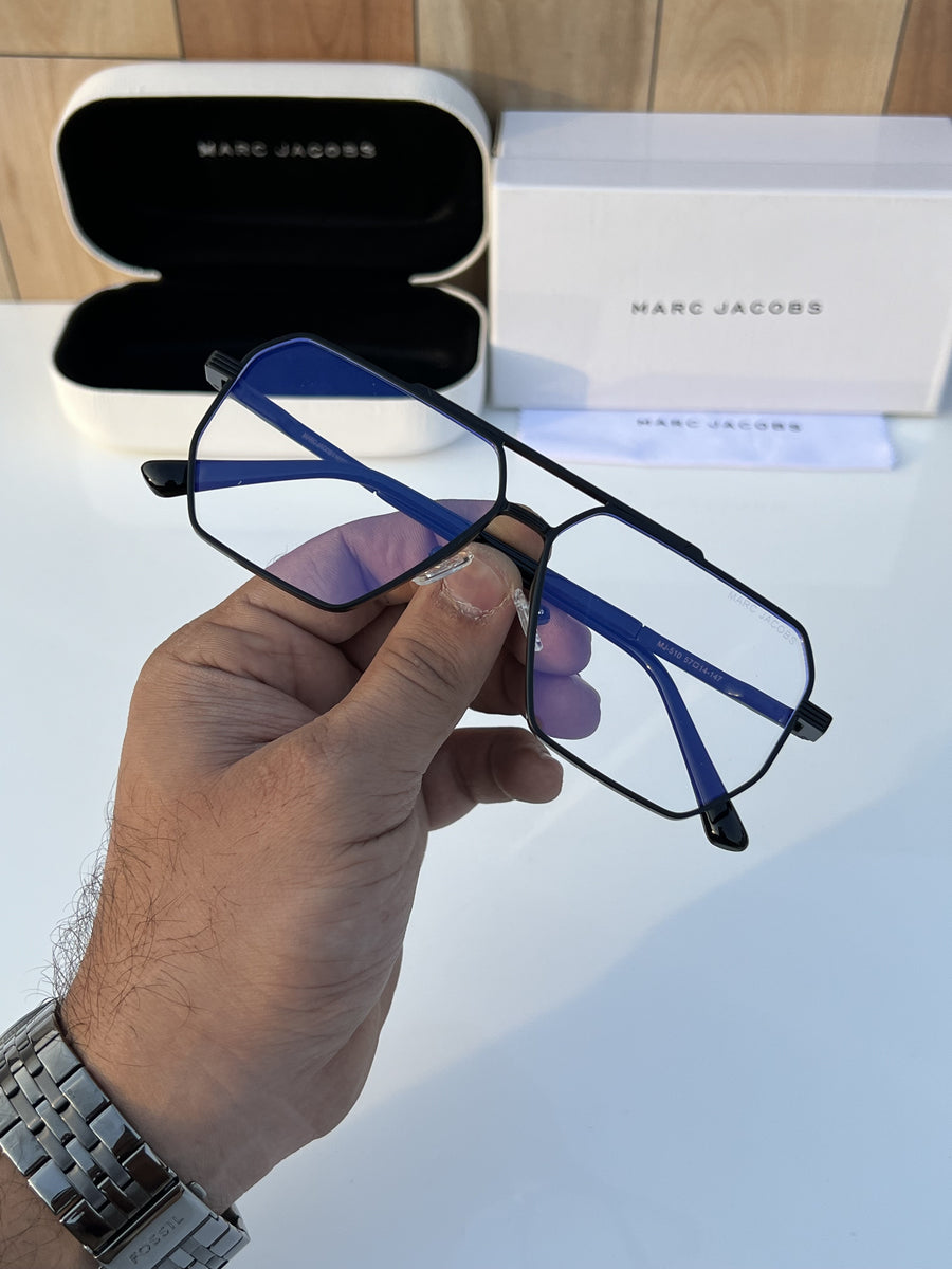 Marc_jacobs_510_black_plano