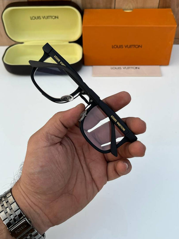 Louis Vuitton_1008_matt_black_plano
