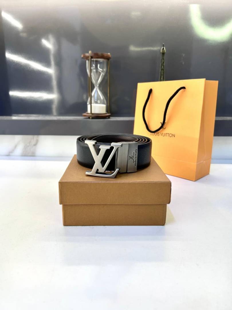 Lv_Loui_ Vuitton Grey Reversible Belt Fa 429