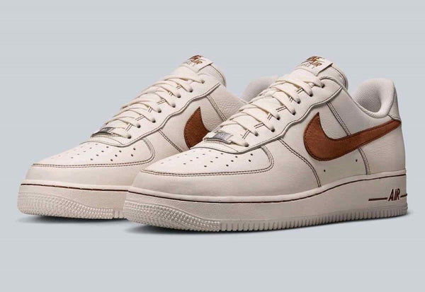 Nike AirForce 1 Low IvorySaddle Brown