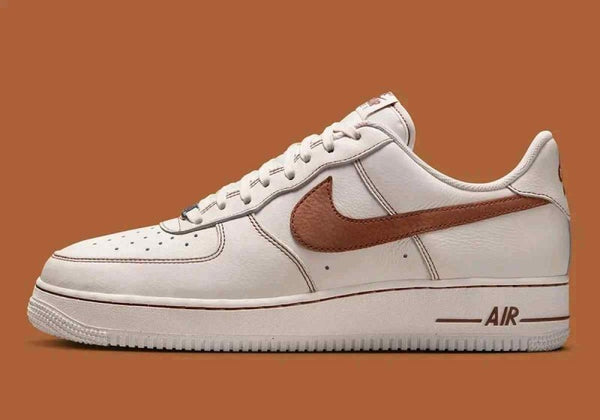 Nike AirForce 1 Low IvorySaddle Brown