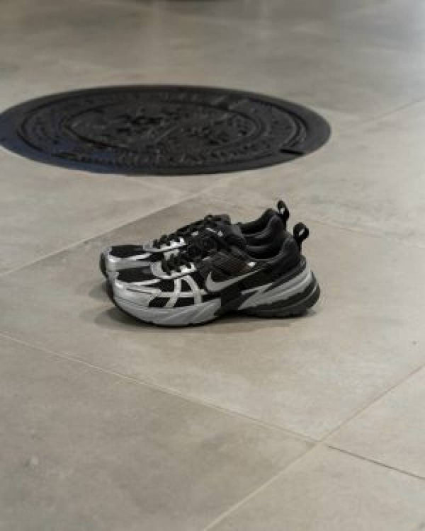 Nike v2k run dark smoke grey Sale