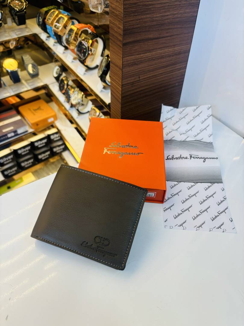 101 SF SALVATORE FERAGAMO PREMIUM QUALITY WALLET