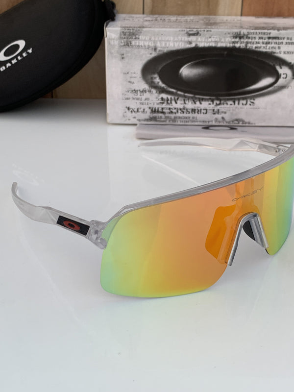 Oakley_9463_transparent_red