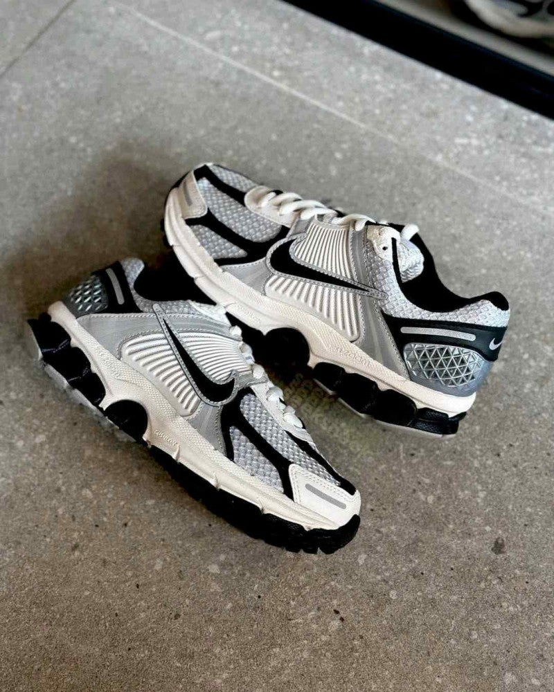 Nike Zoom Vomero 5 Photon Dust Black 6061