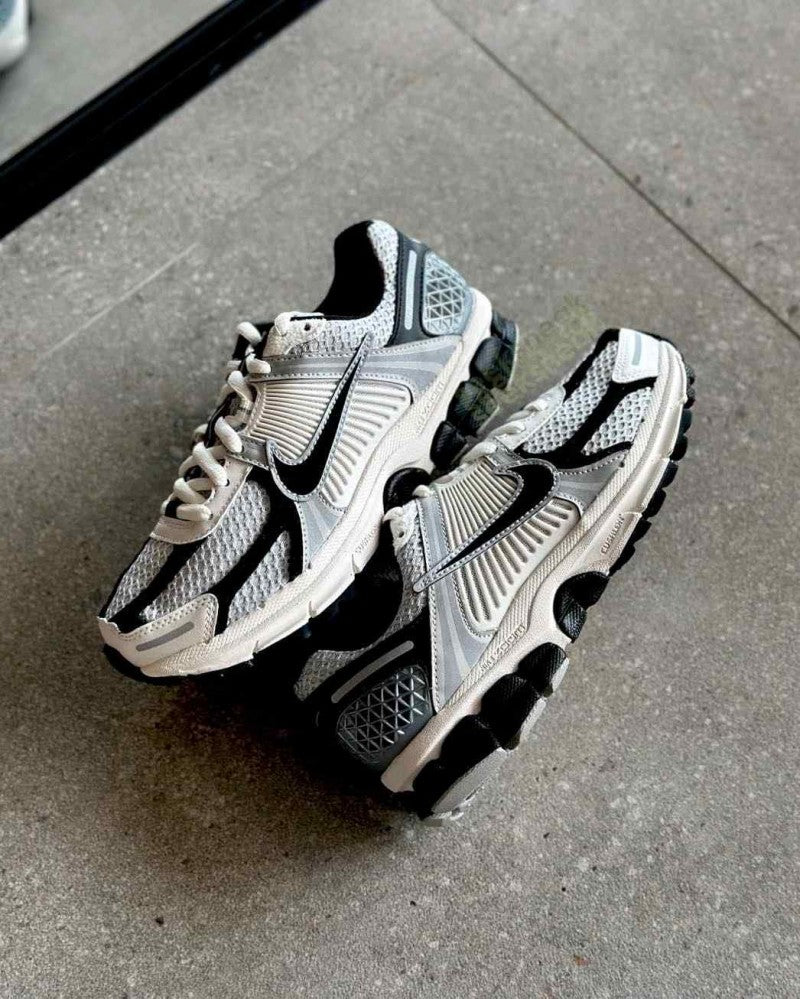 Nike Zoom Vomero 5 Photon Dust Black 6061