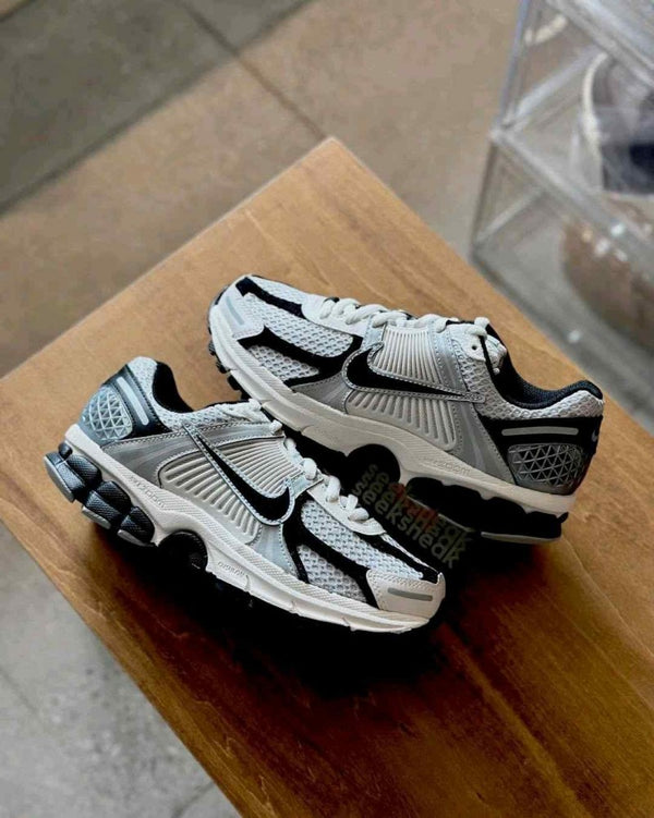 Nike Zoom Vomero 5 Photon Dust Black 6061