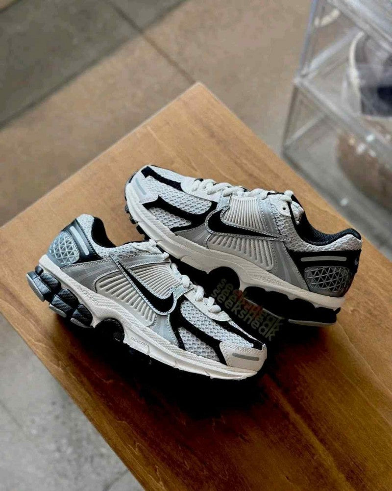 Nike Zoom Vomero 5 Photon Dust Black 6061
