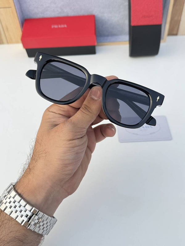 Prada_663_black