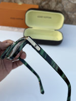 Louis Vuitton_2420_green