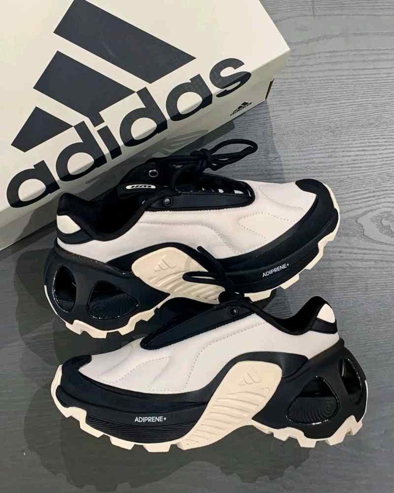 Adidas Wonder Runner White Black