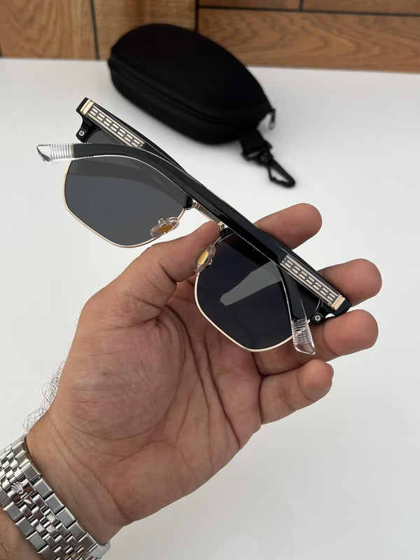 Moscot 221 black gold