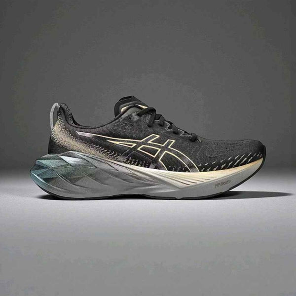 Asics Black Novablast 4 Platinum Champagne