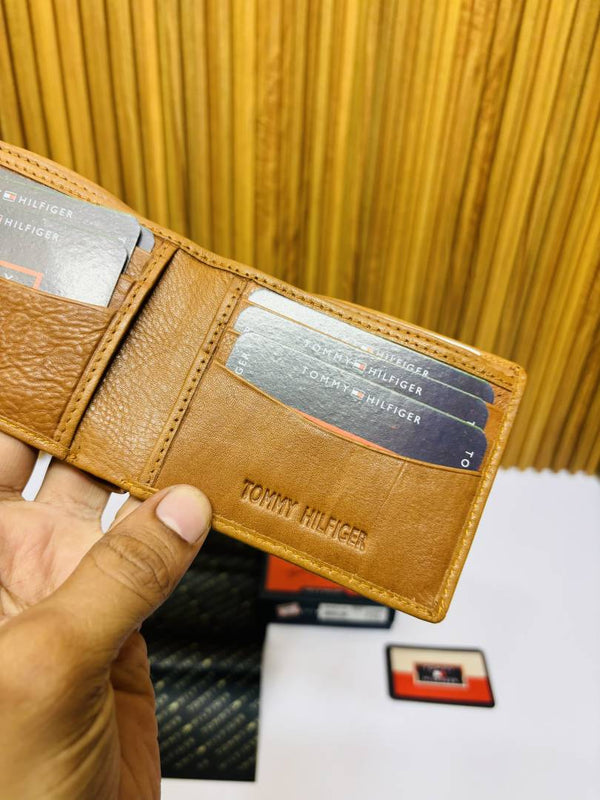 105 TOMMY HILFIGAR PREMIUM QUALITY WALLET
