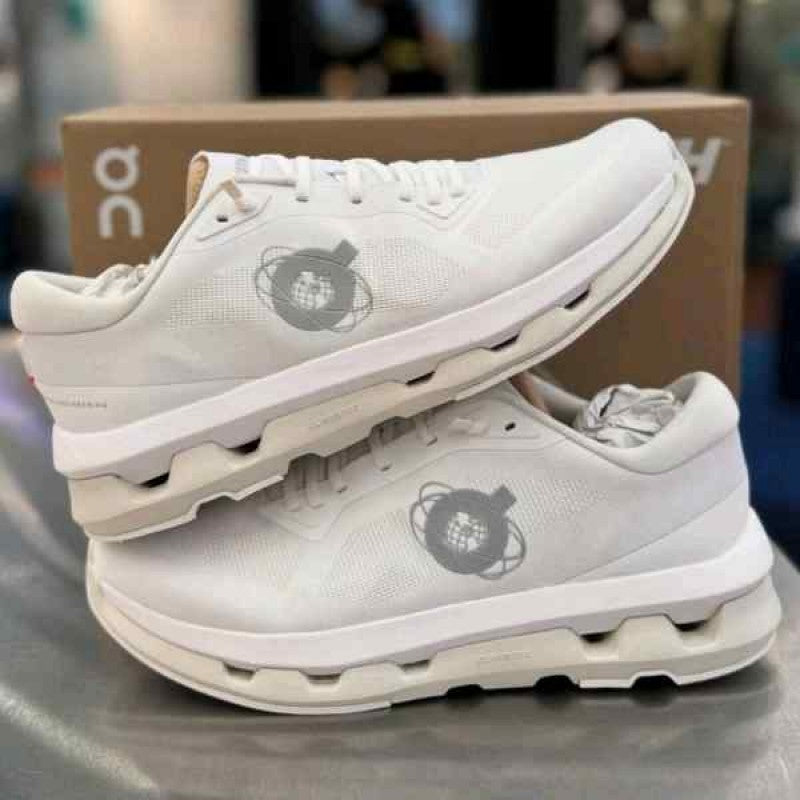 On Running x Kith Cloudzone White Ice 171