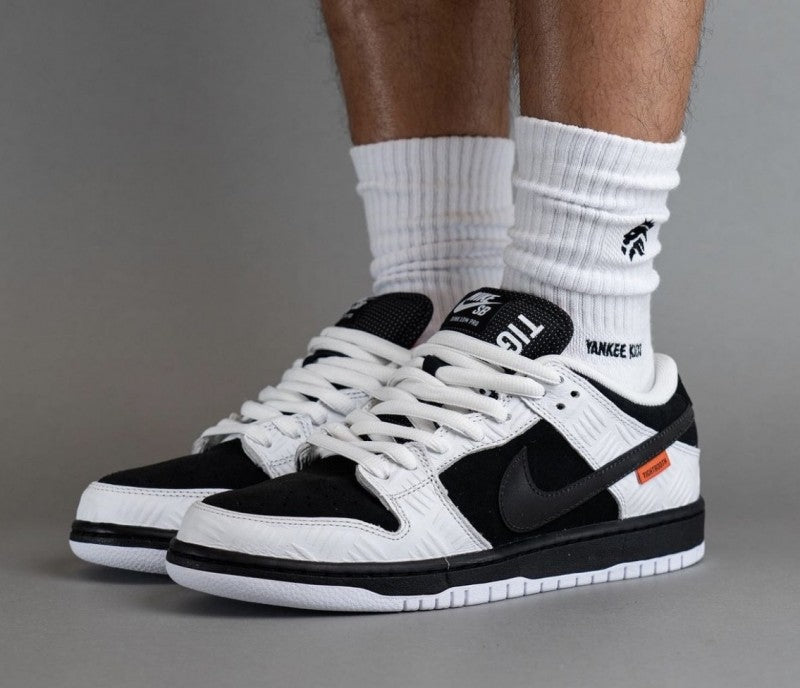 tight booth x sb dunk low
