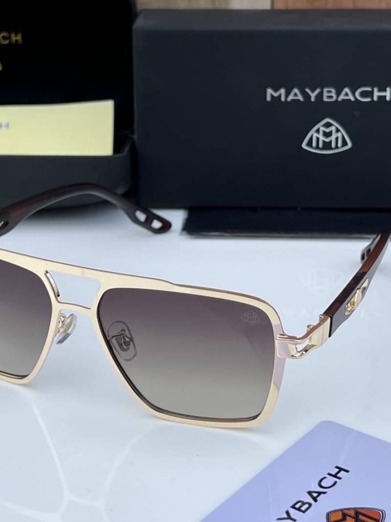 Maybach_218_gold_brown