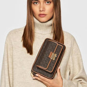 Michael Kors_Bradshaw_Camera_With_DustCover