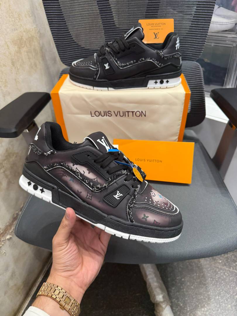 Louis Vuitton CIVILIST TRAINER 2025