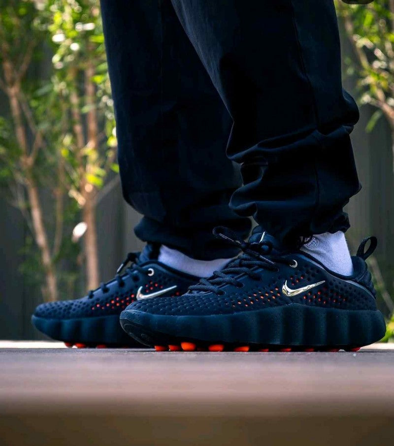 Nike Mind 002 BlackHyper Crimson Fix