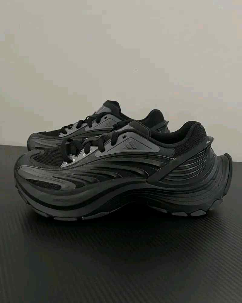 Adidas XLG MTW Black