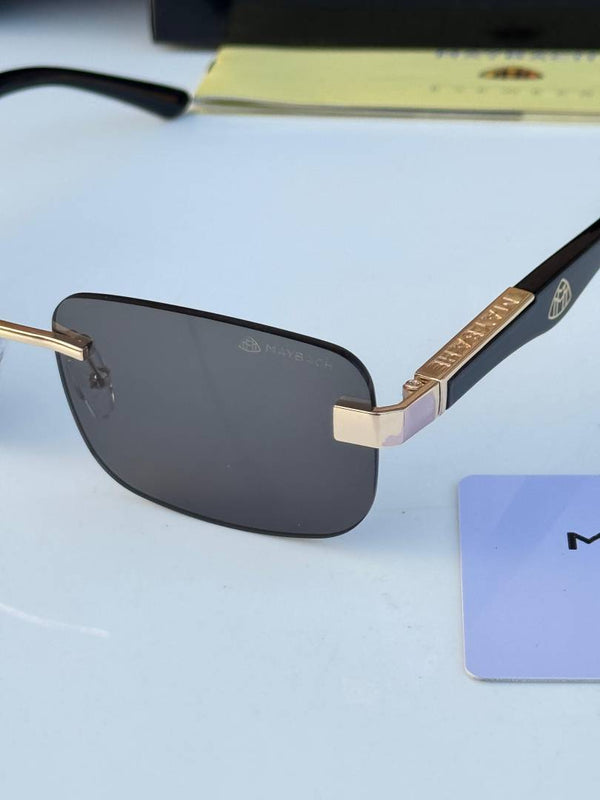 Maybach_1030_gold_black
