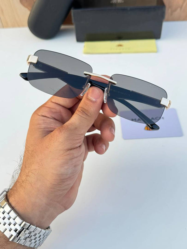 Maybach_1030_gold_black