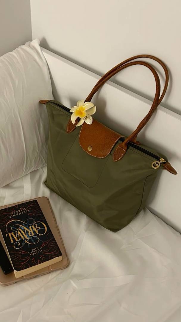 Longchamp le pliage size M With Brand ZipLock Bag