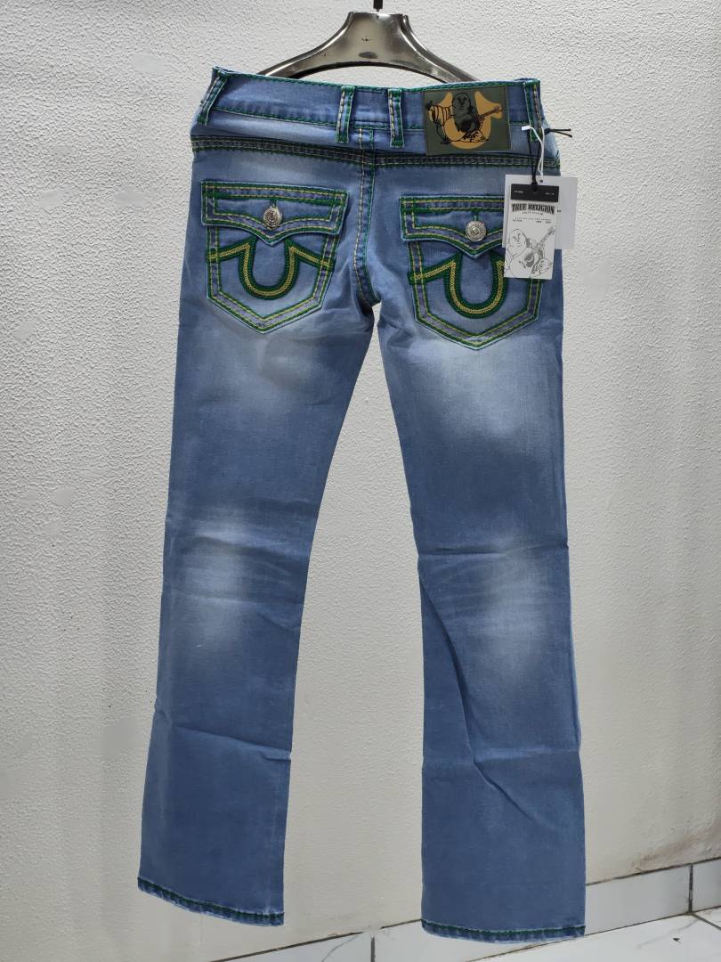 TRUE RELIGION IMPORTED STORE ARTICLE JEANS