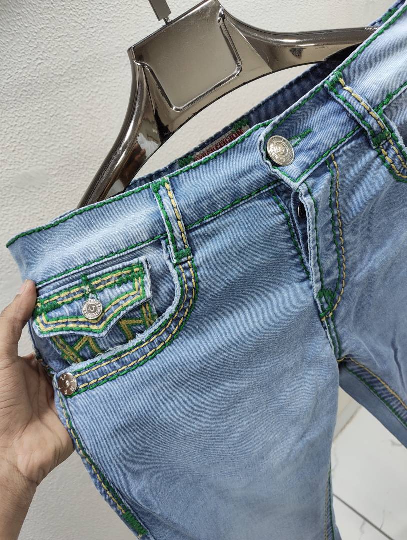 TRUE RELIGION IMPORTED STORE ARTICLE JEANS