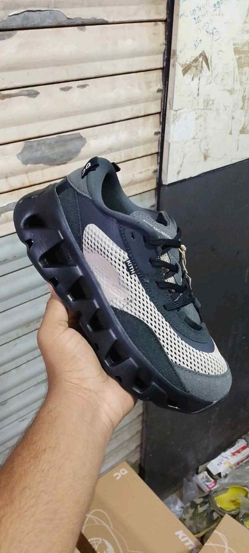 On Running cloud K-Tech 2 KITH THORN GANACHE 185
