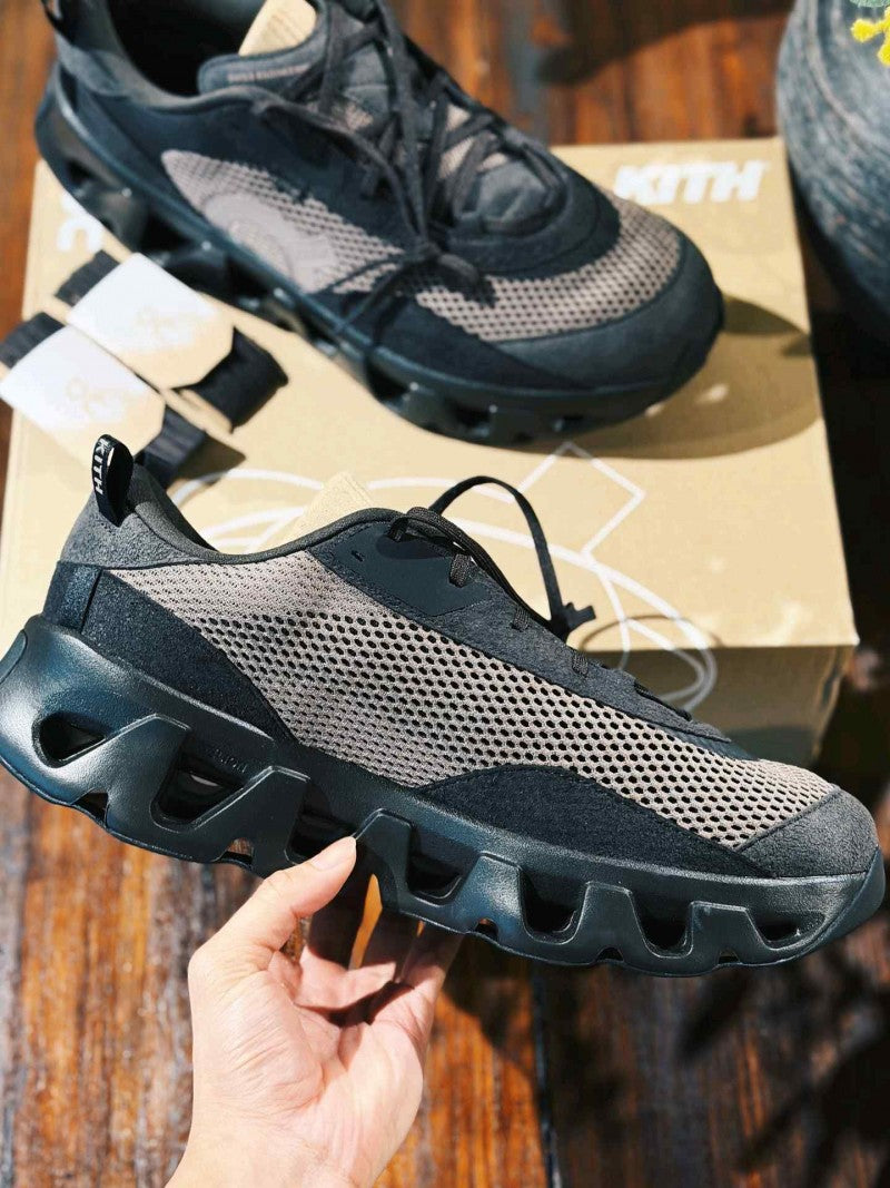 On Running cloud K-Tech 2 KITH THORN GANACHE 185