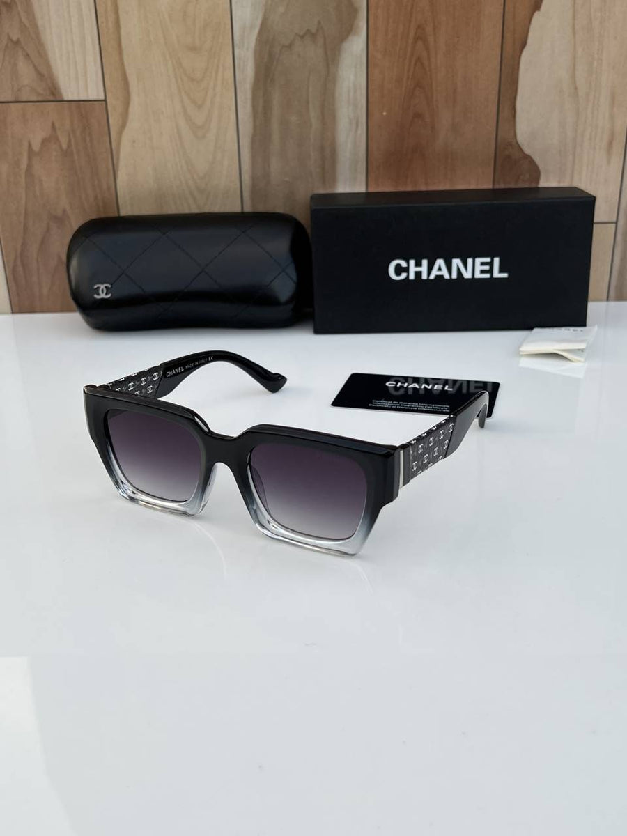 Chanel_1326_black_white